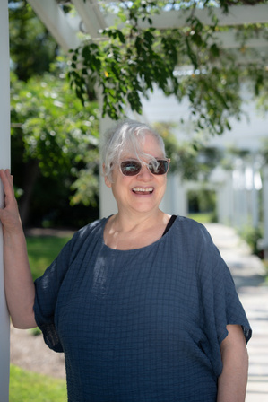 Portrait of Cantor Karen Webber