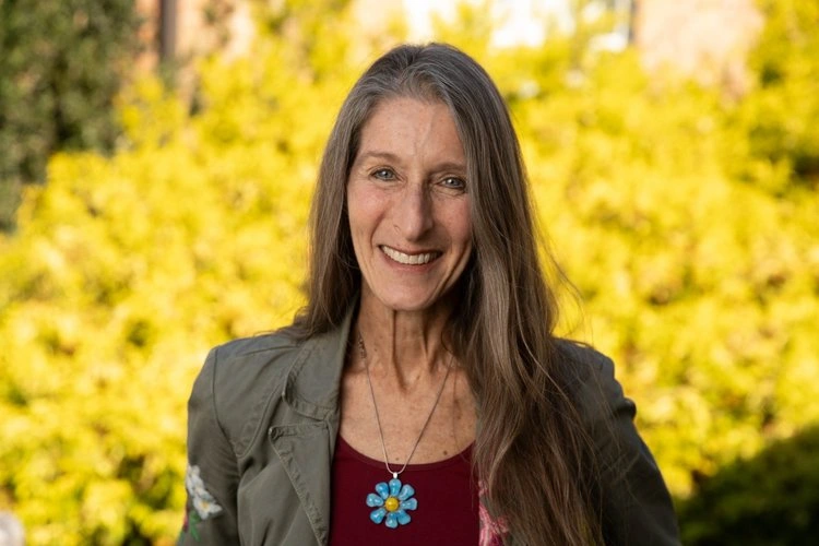 Portrait of Allison Weiss